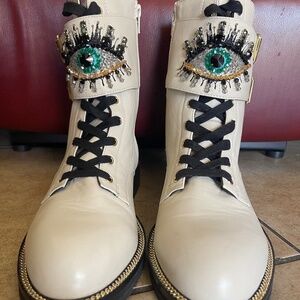 Kurt Geiger London Ivory/Cream Sutton Eye Booties SZ 8/US. 38.5/EU